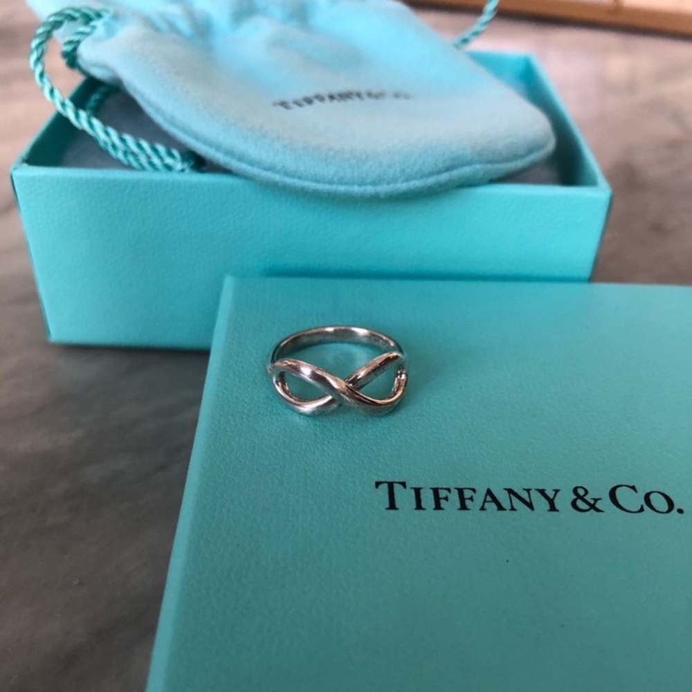 Tiffany infinity ring